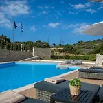 Pieno Di Luce Skala Loft With Private 107m2 Pool And Breakfast