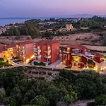 Pieno Di Luce Skala Loft With Private 107m2 Pool And Breakfast