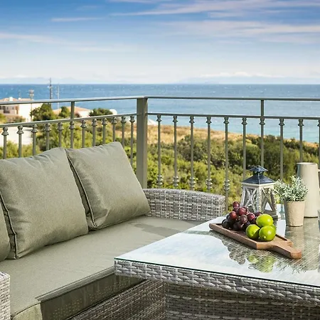 Daire Pieno Di Luce Skala Loft With Private 107m2 Pool And Breakfast